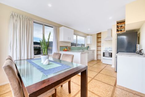 Photo of property in 94 Taylor Terrace, Tawa, Wellington, 5028