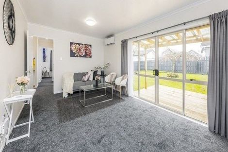 Photo of property in 5 Reyland Close, Weymouth, Auckland, 2103