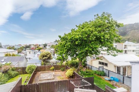 Photo of property in 77 Pirie Street, Mount Victoria, Wellington, 6011