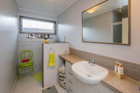 Photo of property in 2 Halsey Street, Levin, 5510