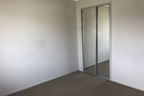 Photo of property in 13 Bushpark Place, Flat Bush, Auckland, 2016