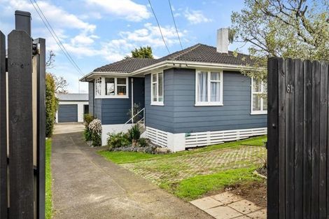 Photo of property in 61 Arimu Road, Papakura, 2110