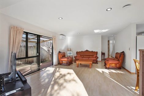 Photo of property in 2/148 Pigeon Mountain Road, Half Moon Bay, Auckland, 2012