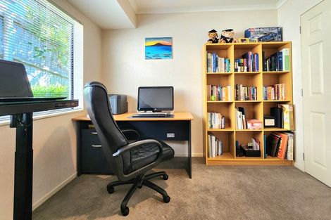 Photo of property in 47 William Gamble Drive, Greenhithe, Auckland, 0632