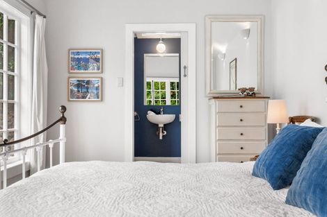 Photo of property in 23 Ewen Alison Avenue, Devonport, Auckland, 0624
