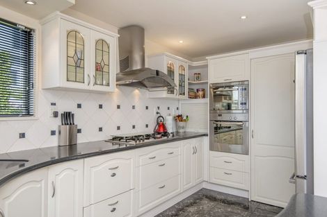 Photo of property in 4 Ledger Lane, Mount Pleasant, Christchurch, 8081