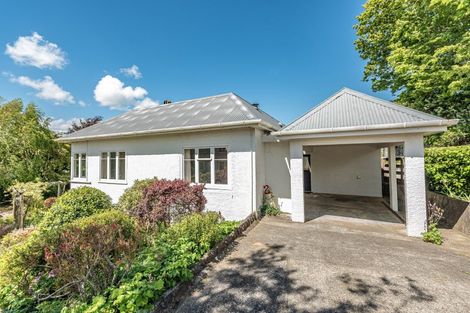 Photo of property in 2 Acton Place, Saint Johns Hill, Whanganui, 4500