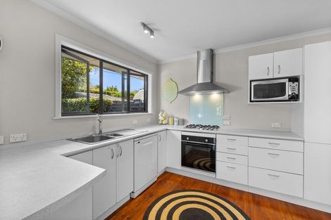 Photo of property in 57a Forrest Hill Road, Milford, Auckland, 0620