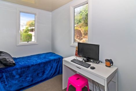 Photo of property in 120 Huatoki Street, Frankleigh Park, New Plymouth, 4310
