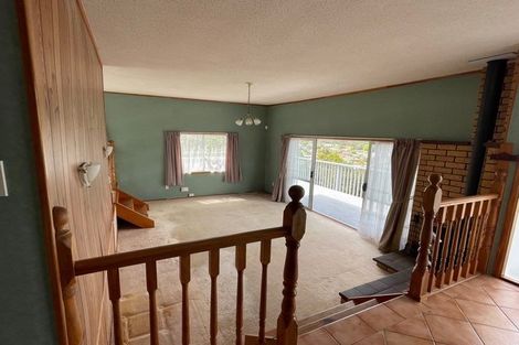 Photo of property in 17 Sumich Place, West Harbour, Auckland, 0618