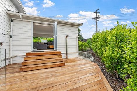 Photo of property in 267 Vipond Road, Stanmore Bay, Whangaparaoa, 0932