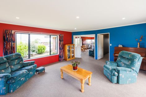 Photo of property in 2 Masefield Terrace, Kelvin Grove, Palmerston North, 4414
