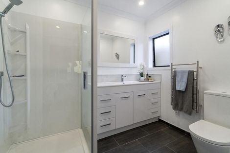 Photo of property in 15 White Heron Drive, Massey, Auckland, 0614