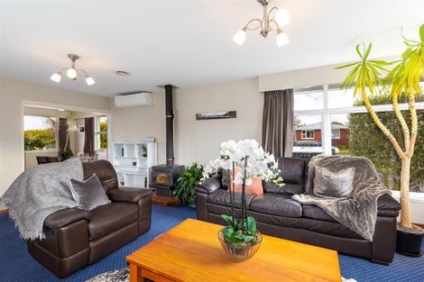 Photo of property in 16 Greenfield Place, Mairehau, Christchurch, 8052