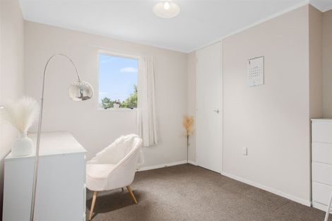 Photo of property in 66 Sievers Grove, Cannons Creek, Porirua, 5024