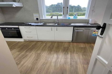 Photo of property in 1072 Great North Road, Point Chevalier, Auckland, 1022
