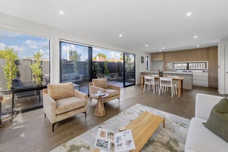 Photo of property in 213 Meola Road, Point Chevalier, Auckland, 1022