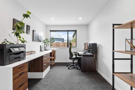 Photo of property in 10 Franks Place, Outram, 9019