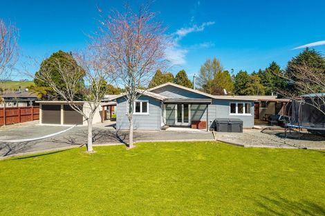 Photo of property in 7 Bird Lane, Wakefield, 7025