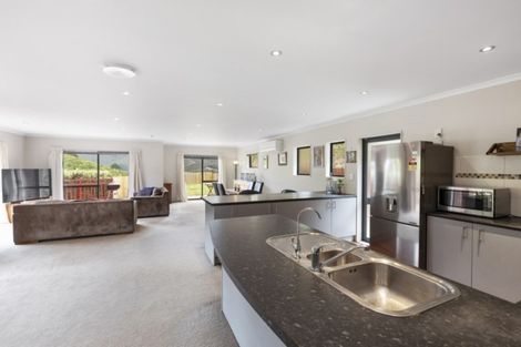 Photo of property in 267 Maungaraki Road, Maungaraki, Lower Hutt, 5010