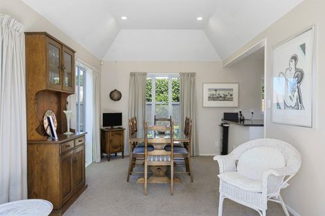 Photo of property in 1 Kelson Lane, Ilam, Christchurch, 8041