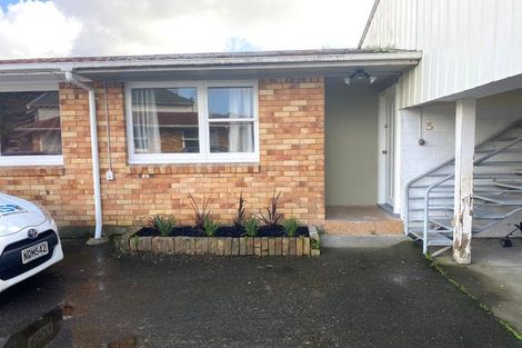 Photo of property in 2/33 Kitchener Road, Sandringham, Auckland, 1025
