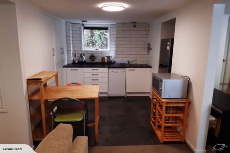 Photo of property in 188 Hutchinson Avenue, New Lynn, Auckland, 0600