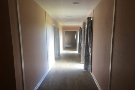 Photo of property in 695 State Highway 16, Kumeu, 0891