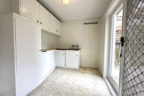 Photo of property in 358 Te Atatu Road, Te Atatu South, Auckland, 0610