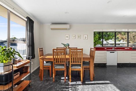 Photo of property in 43 Ryan Crescent, Greenmeadows, Napier, 4112