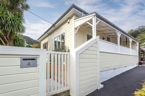 Photo of property in 4 Ripon Street, Lyttelton, 8082