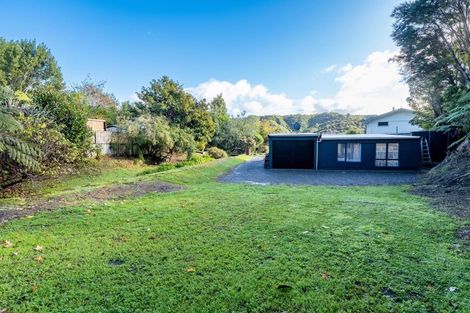 Photo of property in 69 Milton Terrace, Picton, 7220