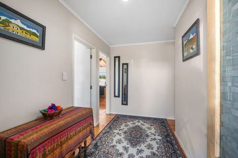 Photo of property in 315 Glenfield Road, Glenfield, Auckland, 0629