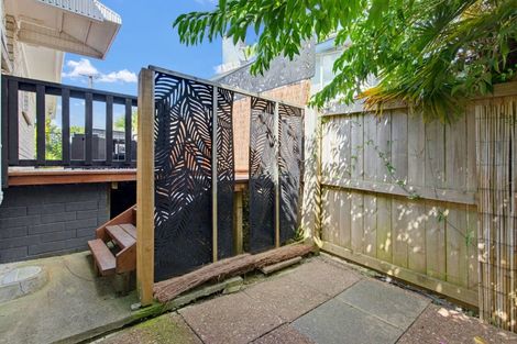 Photo of property in 1 Pleasant Road, Glen Eden, Auckland, 0602