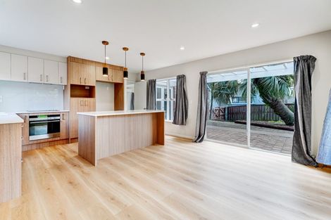 Photo of property in 3 Charles Prevost Drive, The Gardens, Auckland, 2105