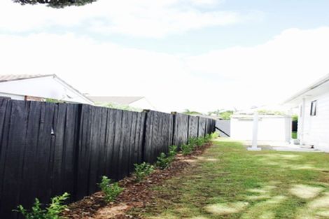 Photo of property in 8c Weiti Road, Orewa, 0931