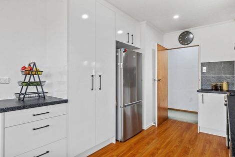 Photo of property in 2 Ajax Place, Highbury, Palmerston North, 4412