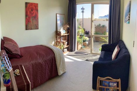 Photo of property in 2/71 Balmain Road, Birkenhead, Auckland, 0626