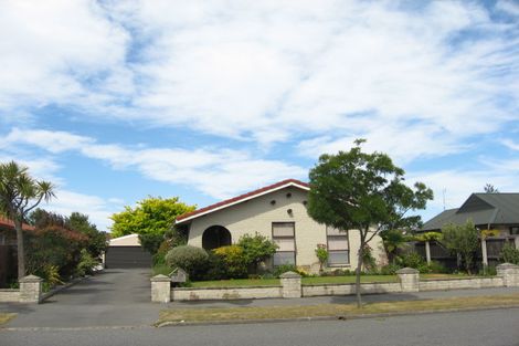 Photo of property in 80 Royal Park Drive, Parklands, Christchurch, 8083