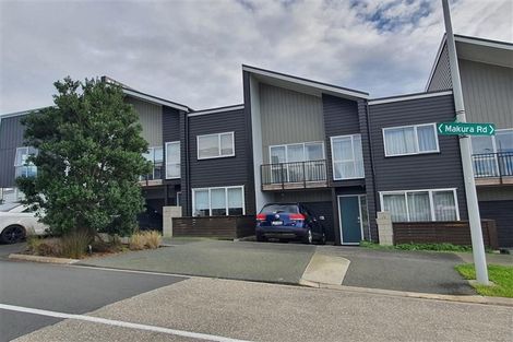 Photo of property in 2b Makura Road, Long Bay, Auckland, 0630