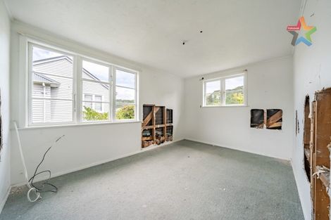 Photo of property in 14 Peck Street, Taita, Lower Hutt, 5011