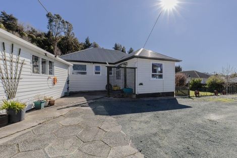 Photo of property in 126 Tipahi Street, Nelson South, Nelson, 7010