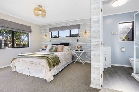 Photo of property in 22 Halladale Road, Papakowhai, Porirua, 5024