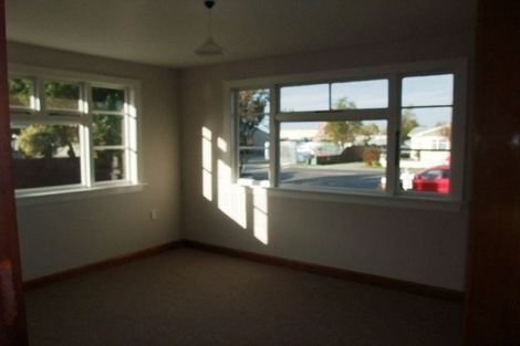 Photo of property in 2/8 Wharenui Road, Upper Riccarton, Christchurch, 8041