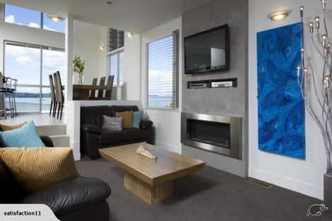 Photo of property in 15 Courtneys, West Harbour, Auckland, 0618