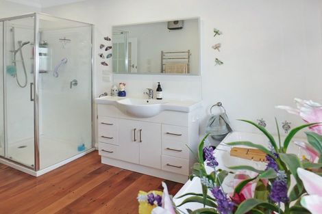 Photo of property in 35 Nash Parade, Foxton Beach, Foxton, 4815