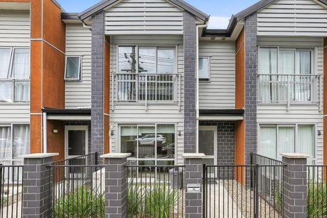 Photo of property in 10/113 Knighton Road, Hillcrest, Hamilton, 3216