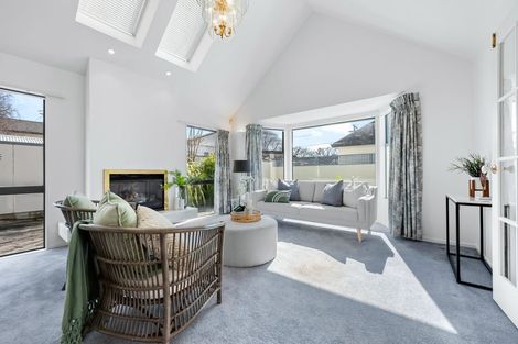 Photo of property in 2/94 Pretoria Street, Hutt Central, Lower Hutt, 5010