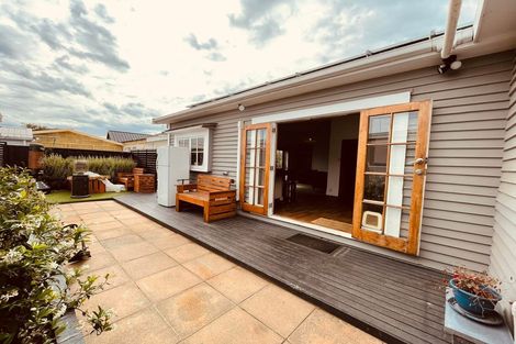 Photo of property in 95 Osborne Street, Waltham, Christchurch, 8011