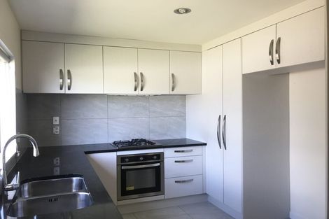 Photo of property in 29b Edgewater Drive, Pakuranga, Auckland, 2010